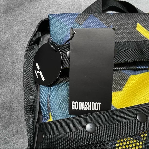 Go Dash Dot Bags Go Dash Dot Convertible Backpack Blackyellowblue